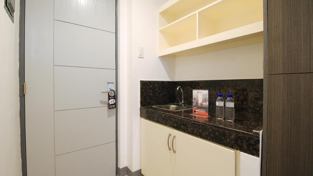 Reddoorz Plus @ Jardin Suites Guadalupe Nuevo Mandaluyong Extérieur photo