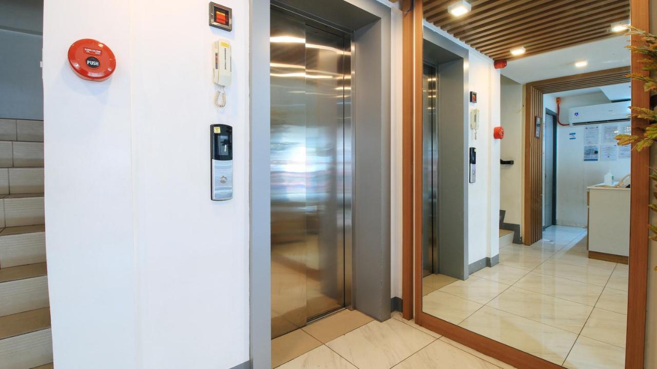 Reddoorz Plus @ Jardin Suites Guadalupe Nuevo Mandaluyong Extérieur photo